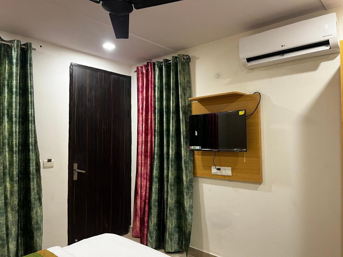 Roomquet Comfort Inn Prayagraj Exterior photo